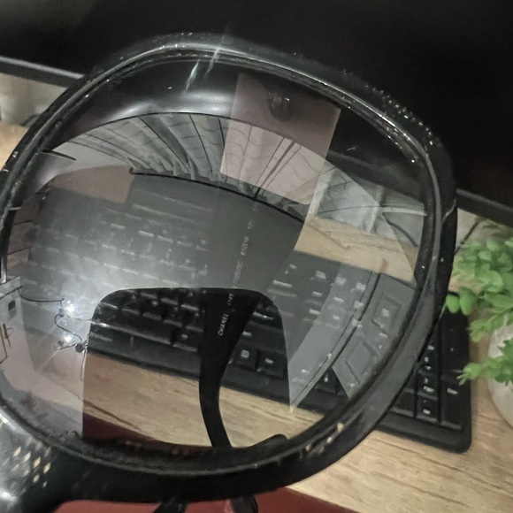 Chanel Sunglasses (Authentic) - Picture 6 of 7